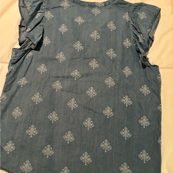 Chic Blue Patterned Blouse with Ruffle Sleeves - Picture 3 of 6